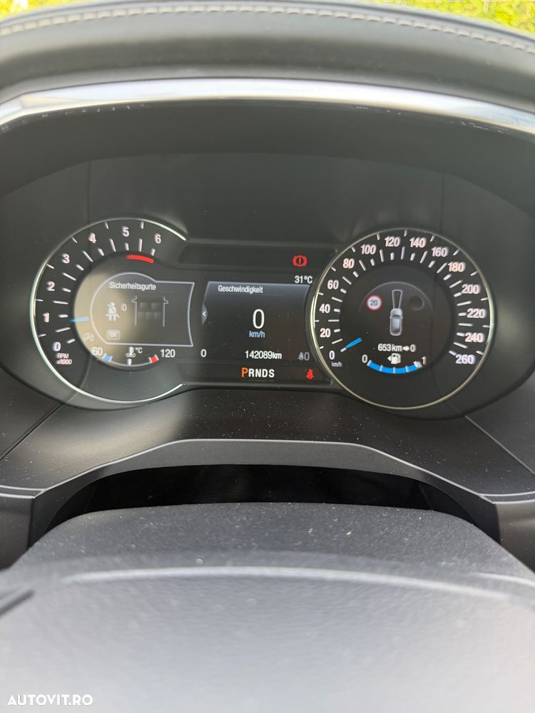 Ford S-Max - 10