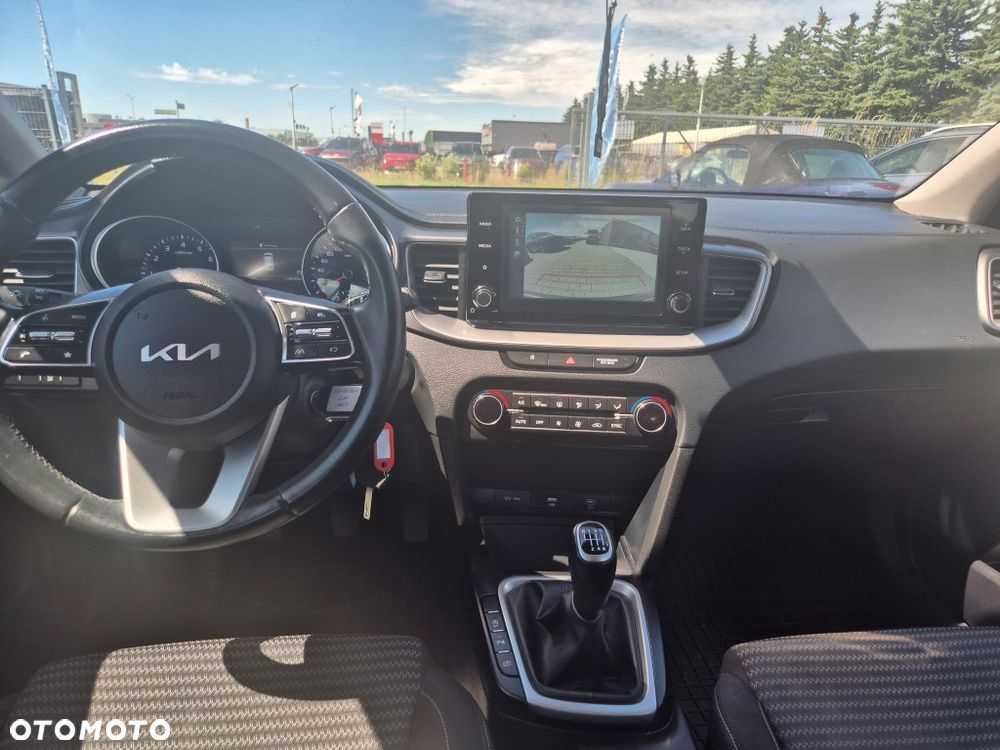 Kia Ceed 1.5 T-GDI M - 14