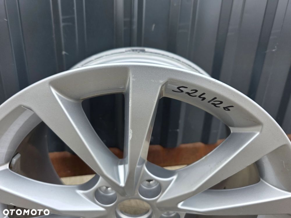 FELGA ALUMINIOWA AUDI A3 S3 8Y VW SEAT 8.0J R17 ET46 8Y0601025CC S24/26 - 4