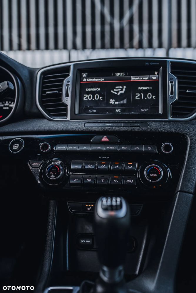 Kia Sportage 1.6 GDI 2WD ISG Dream-Team Edition - 24