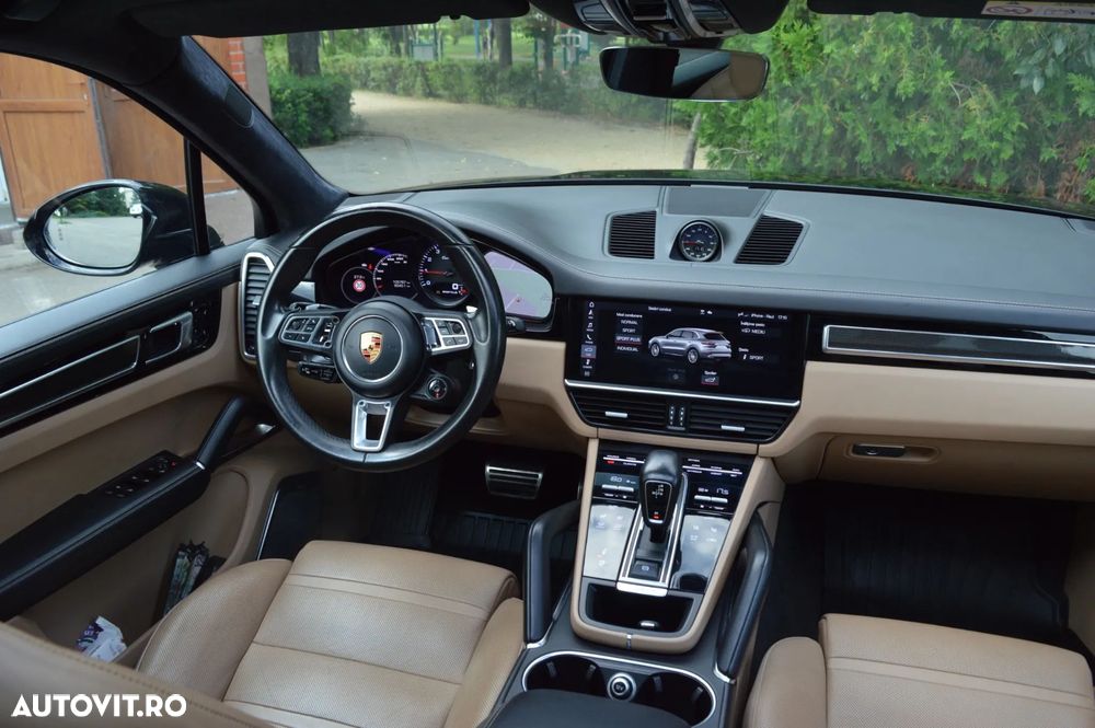 Porsche Cayenne Turbo - 17