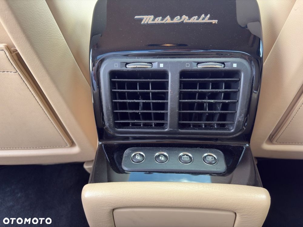 Maserati Quattroporte - 18