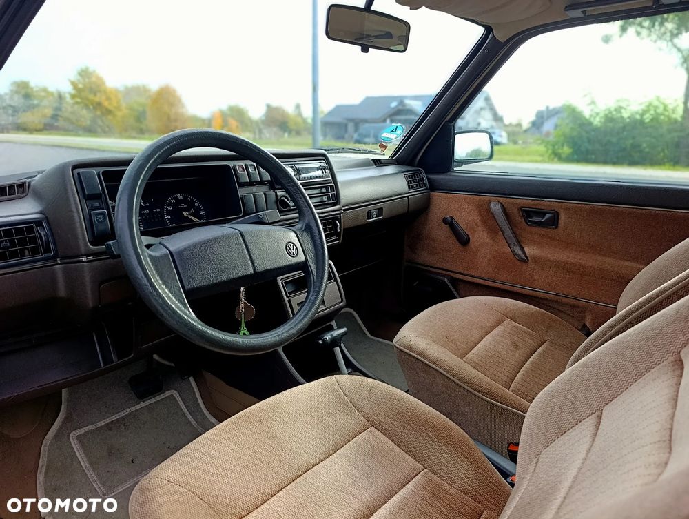 Volkswagen Golf - 9