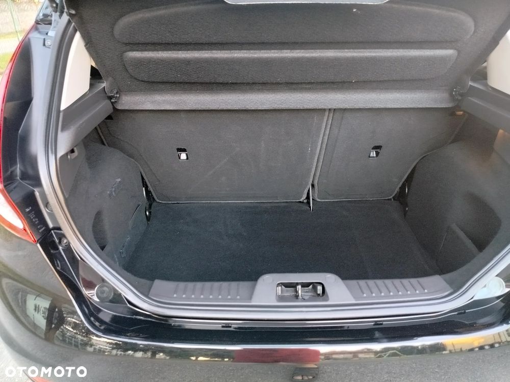 Ford Fiesta 1.25 Titanium EU5 - 17