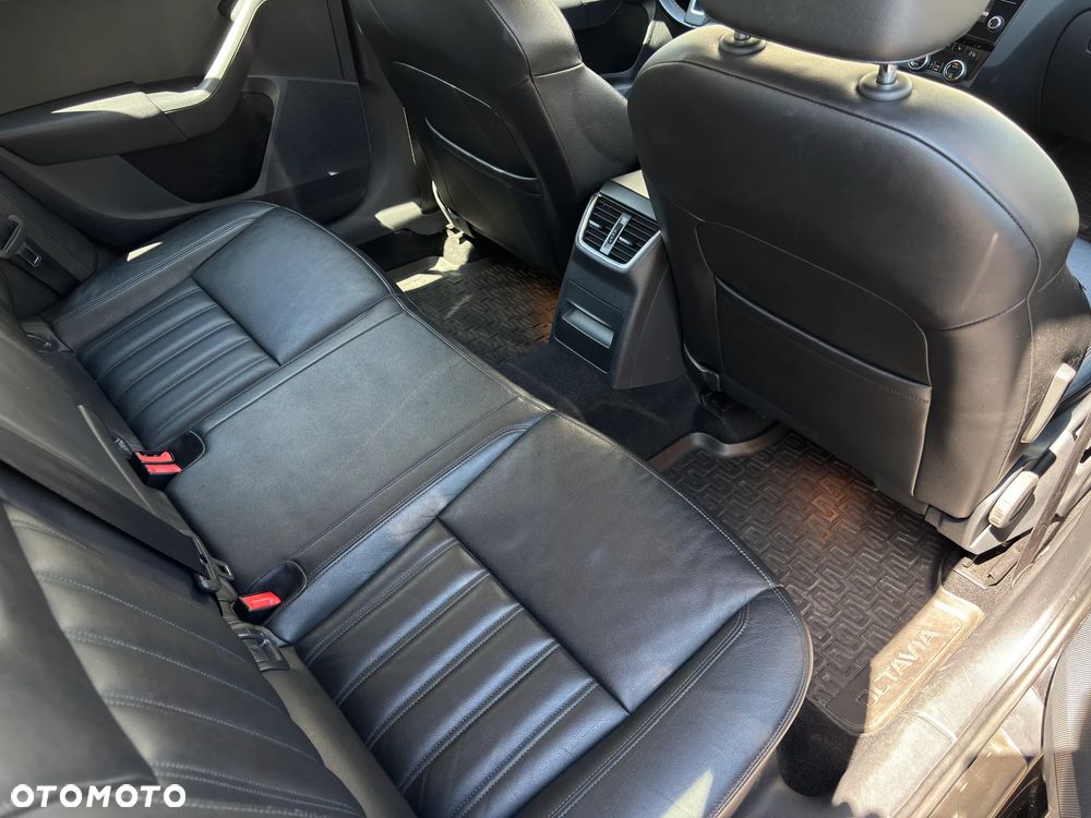 Skoda Octavia 2.0 TDI 4x4 Style DSG - 14
