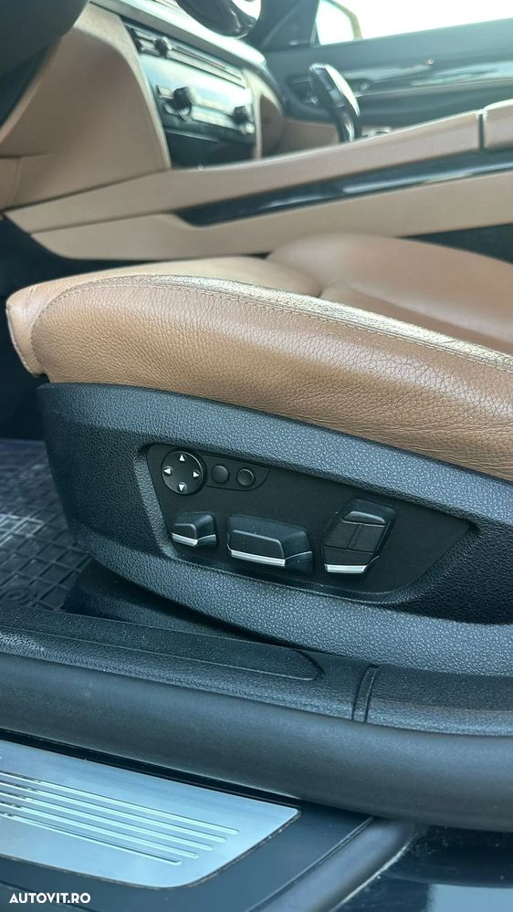 BMW Seria 7 730d Aut. - 9
