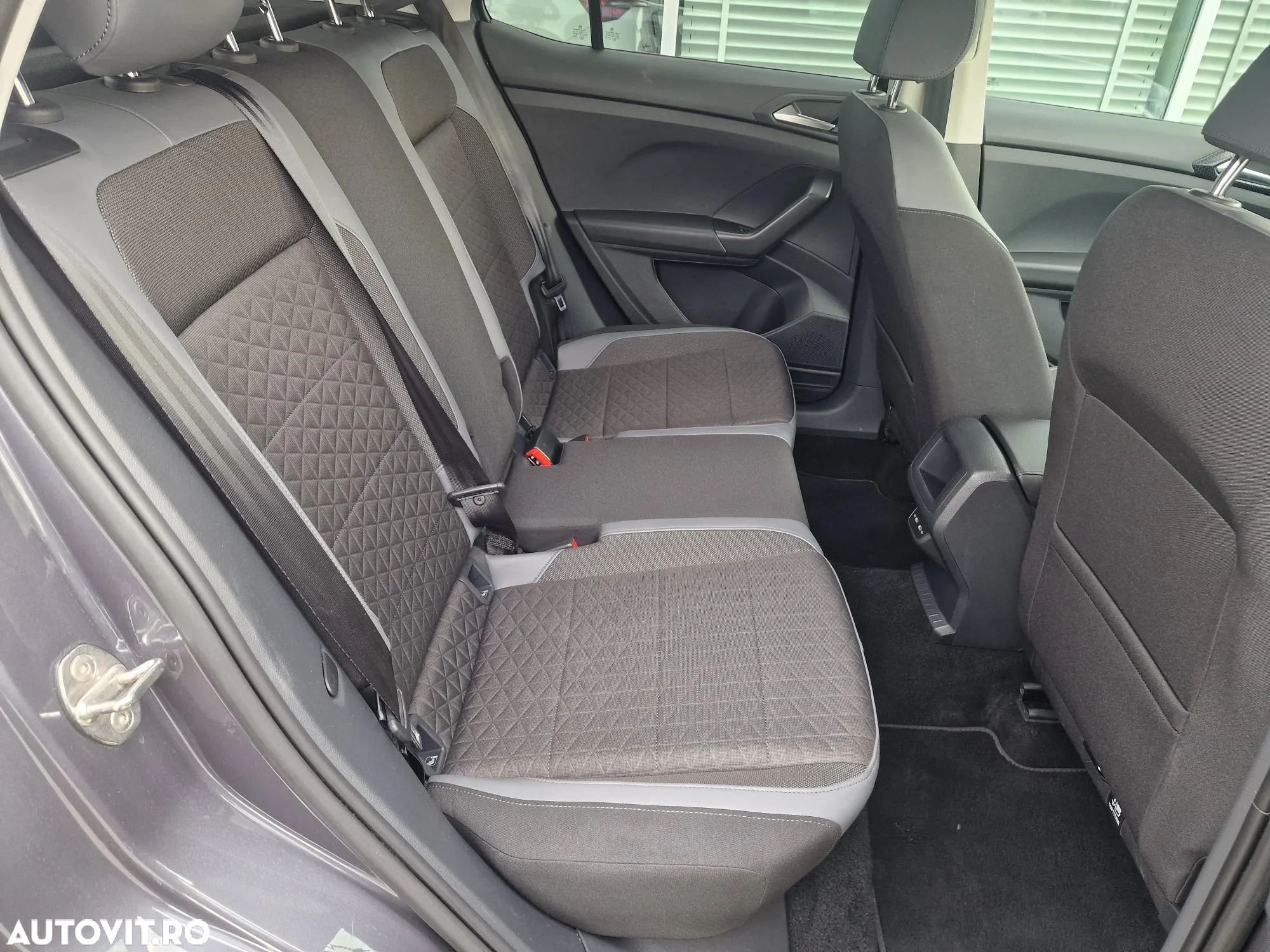 Volkswagen T-Cross 1.0 TSI Style - 25