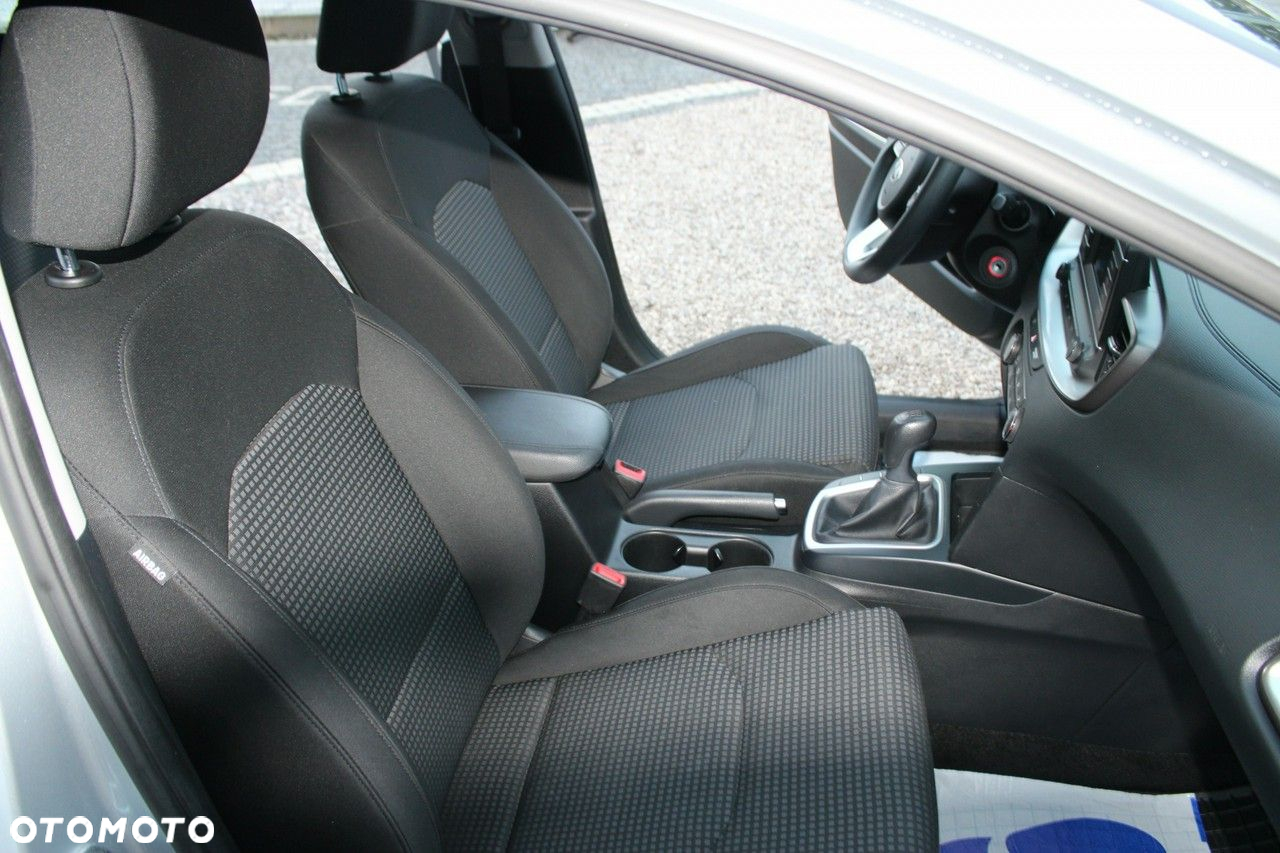 Kia Ceed - 28