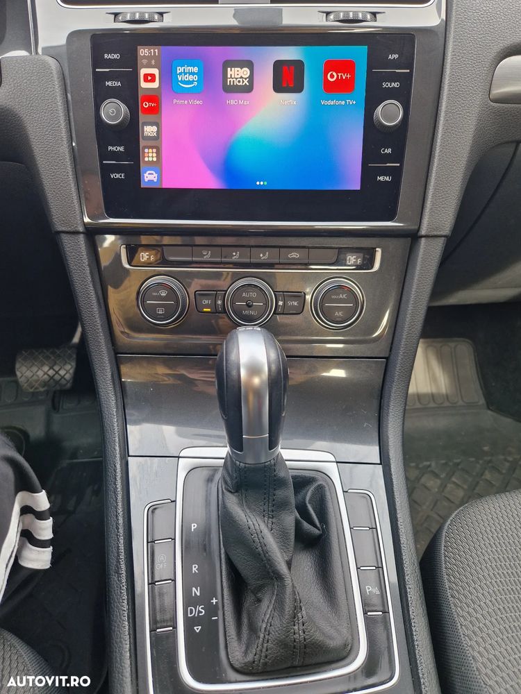 Volkswagen Golf - 9