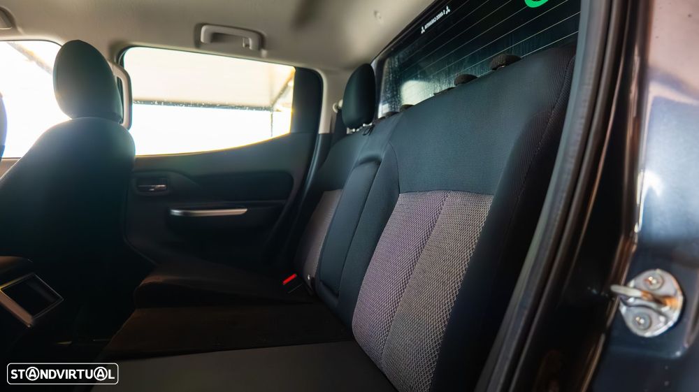 Mitsubishi L200 2.3 DI-D Strakar CD Intense 4WD - 24