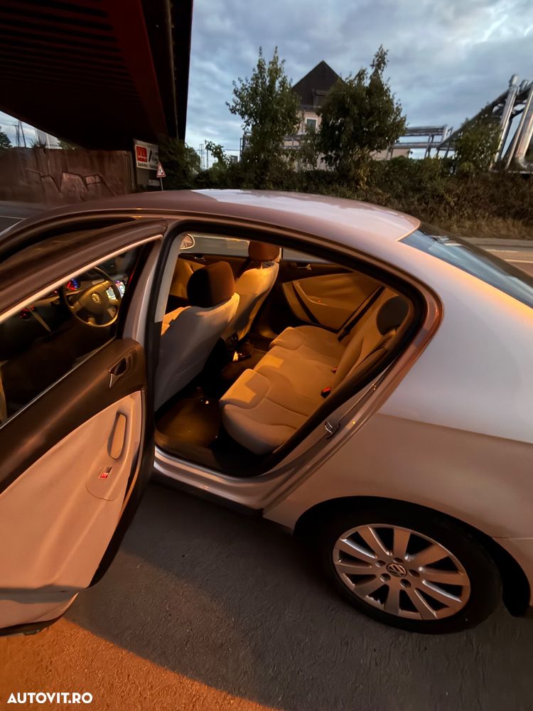 Volkswagen Passat - 8