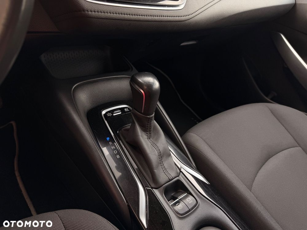 Toyota Corolla 1.8 Hybrid Comfort - 23
