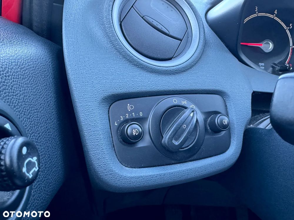 Ford Fiesta 1.25 Celebration - 26