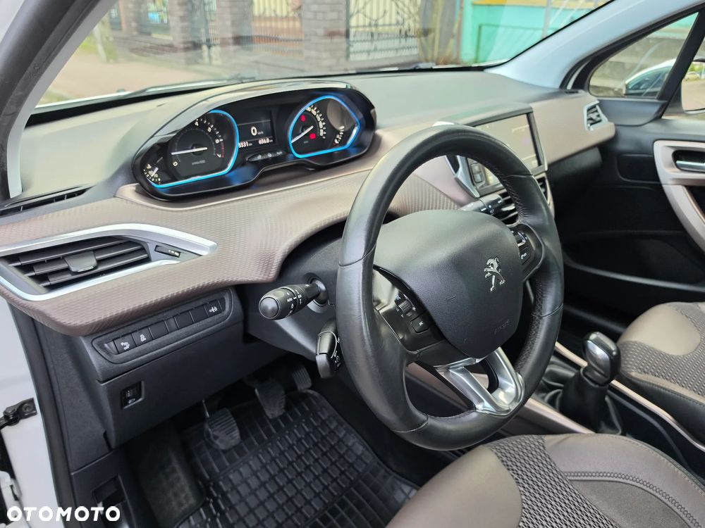 Peugeot 2008 1.6 VTi Allure - 33