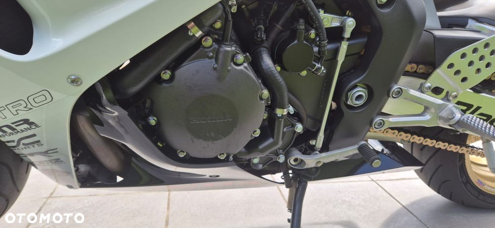 Honda CBR - 13