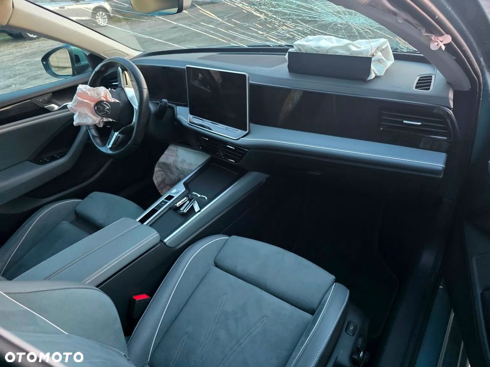 Volkswagen Passat 2.0 TDI EVO Essence DSG - 18