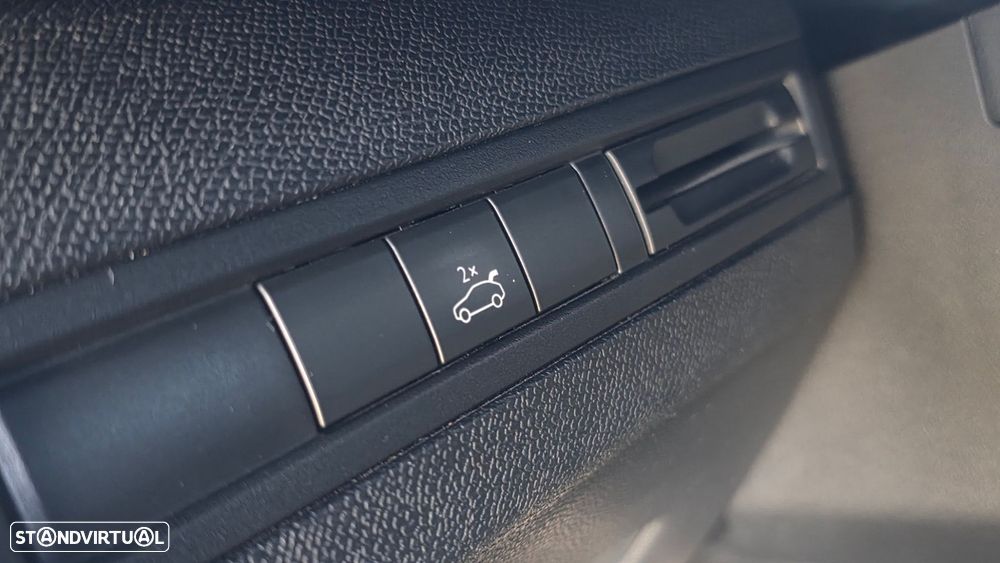 Peugeot 5008 1.6 BlueHDi GT Line EAT6 - 23