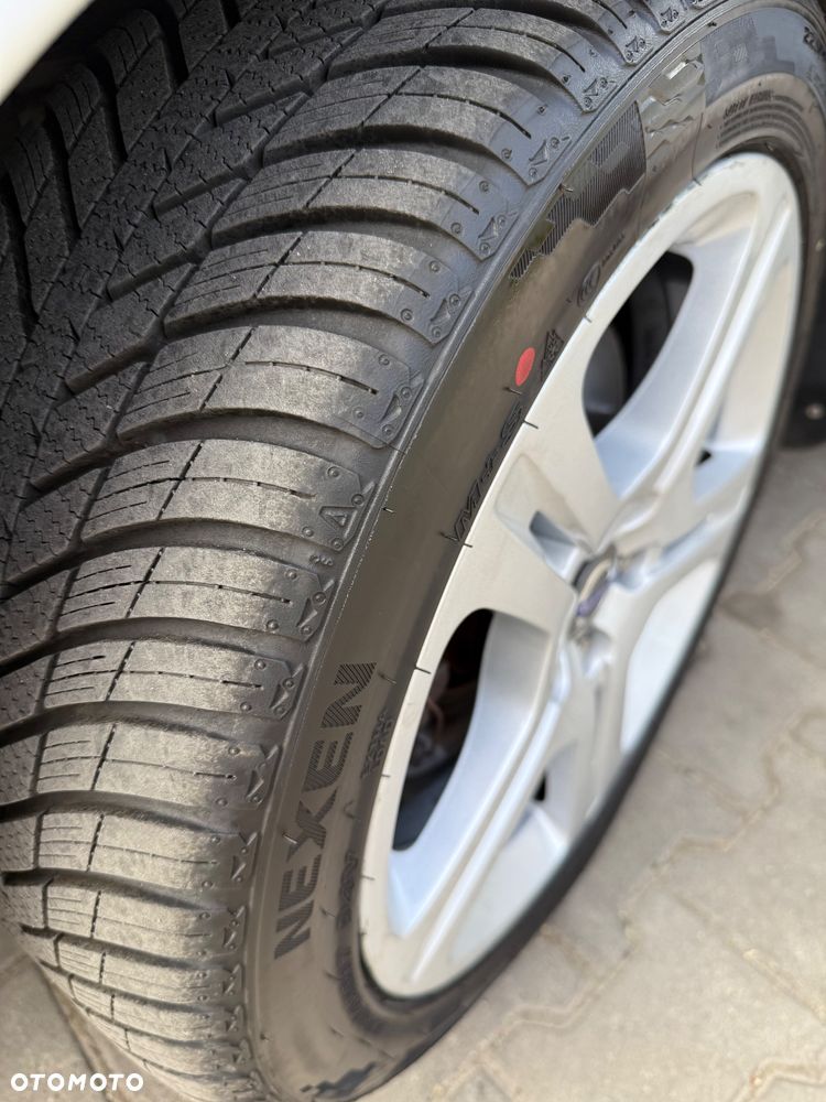 Volvo V70 2.4 Premium - 16