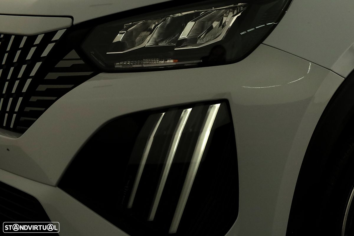 Peugeot 2008 1.2 PureTech Allure EAT8 - 6