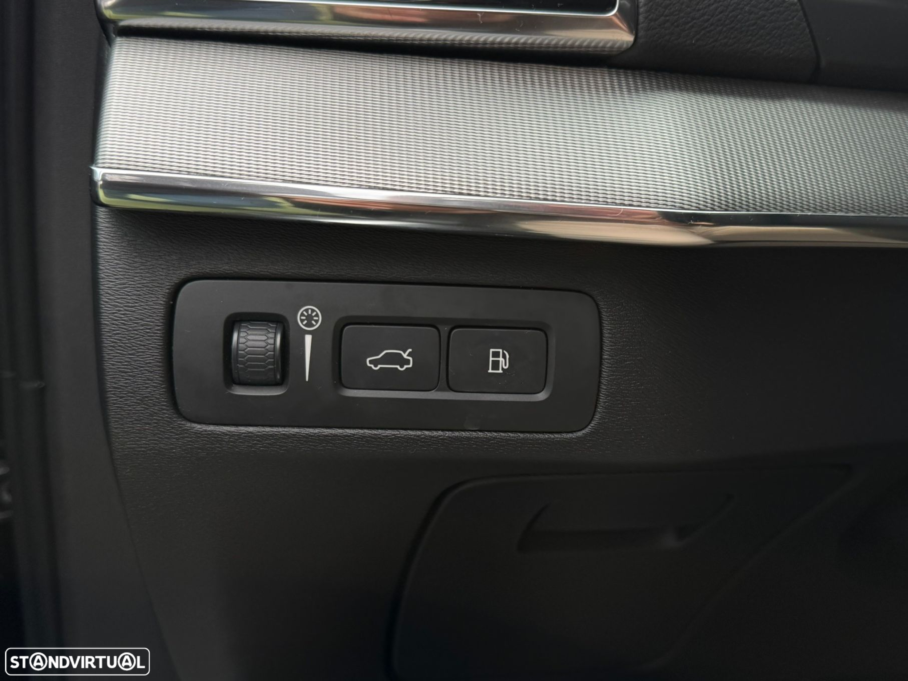 Volvo XC 90 2.0 T8 PHEV R-Design AWD - 34