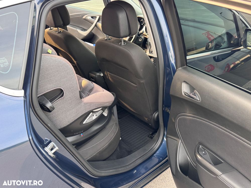 Opel Astra 1.4 Turbo - 21