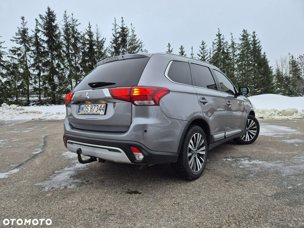 Mitsubishi Outlander - 5