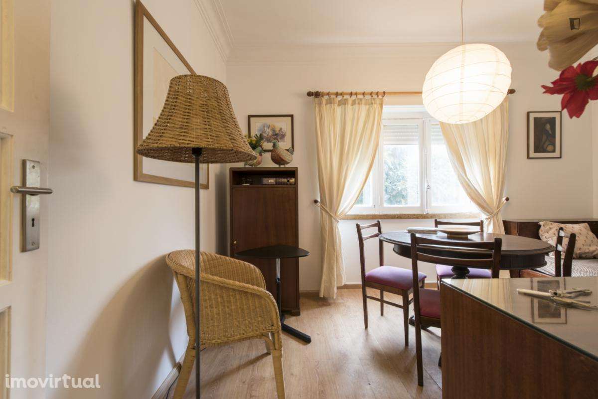 Apartamento com 1 quartos - localizado em Campo de Ourique Lisbon - Grande imagem: 5/19