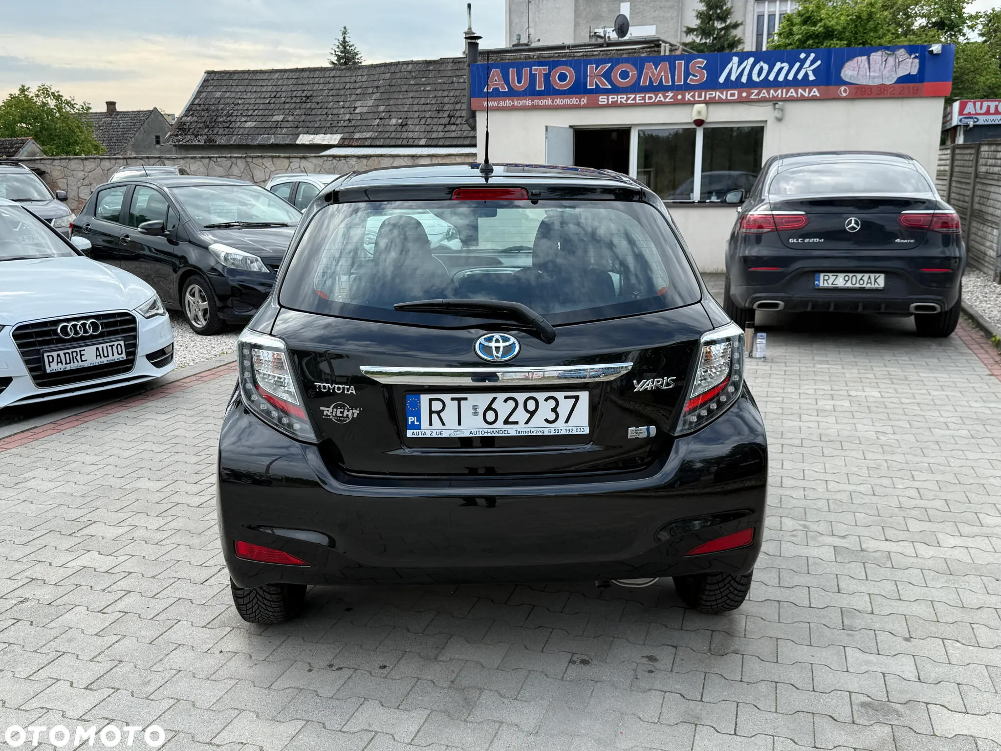 Toyota Yaris Hybrid 100 Dynamic - 14