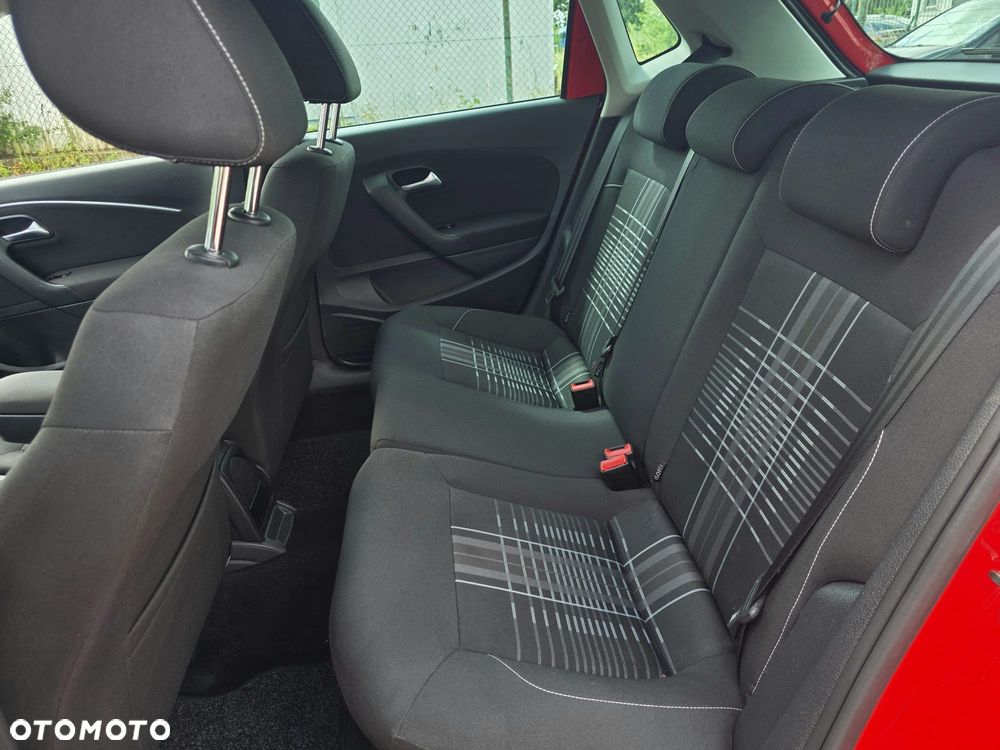 Volkswagen Polo 1.2 TSI Blue Motion Technology Lounge - 17