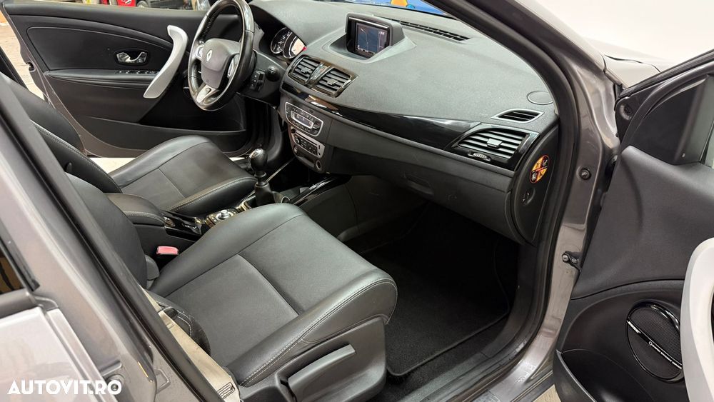 Renault Megane ENERGY dCi 110 Start & Stop Bose Edition - 8