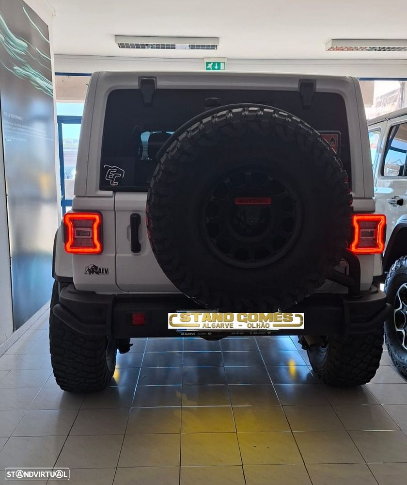 Jeep Wrangler - 14