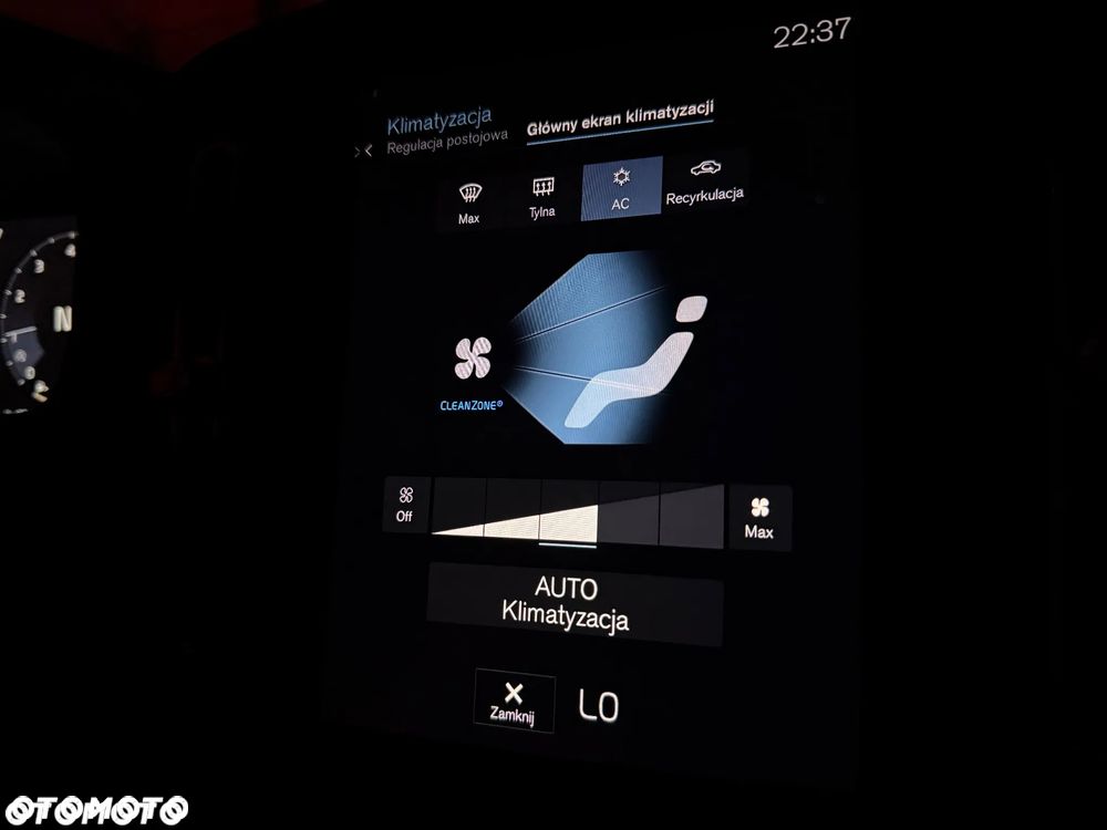 Volvo XC 40 T2 Momentum Core - 33