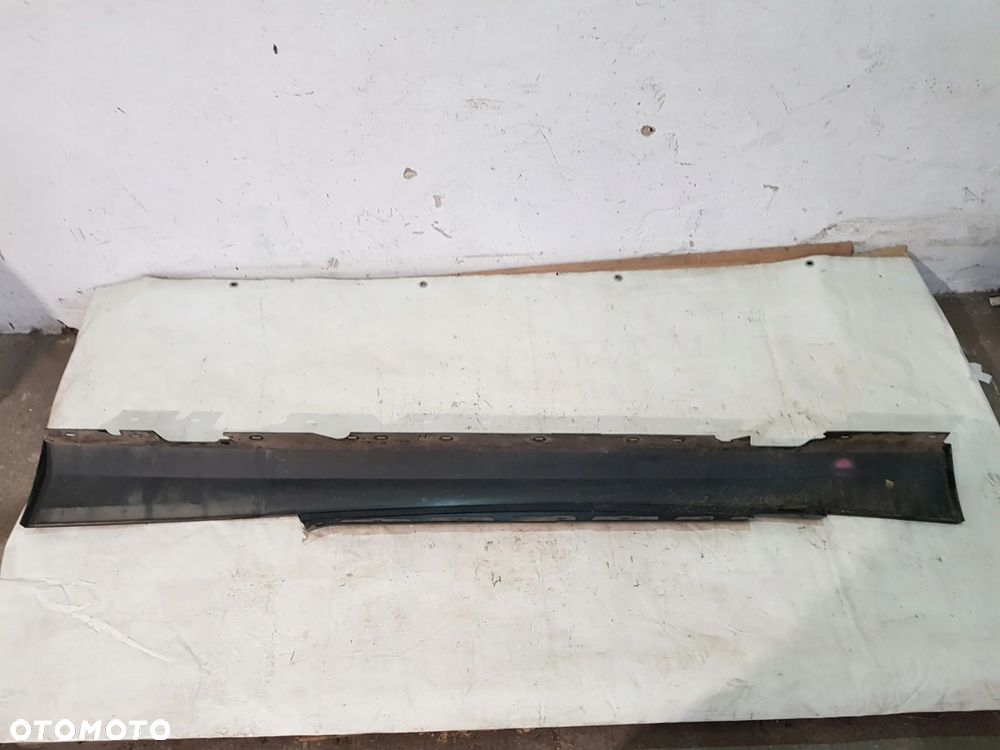 LISTWA PROGOWA PRAWA BMW E87 LIFT EU BLACKSAPHIRE - 13
