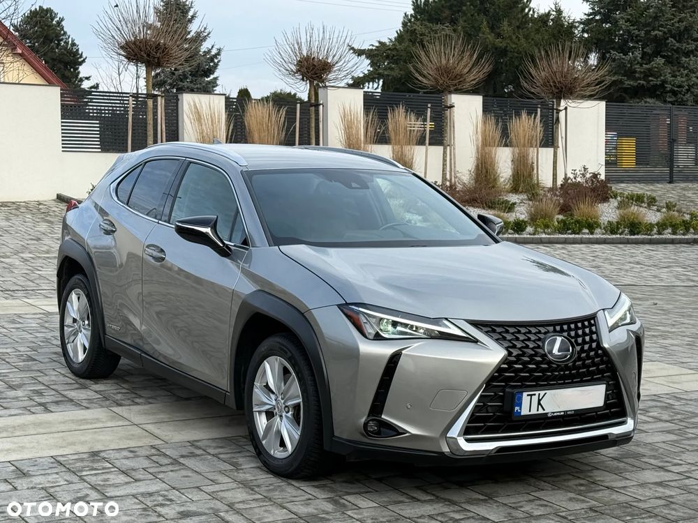 Lexus UX - 3