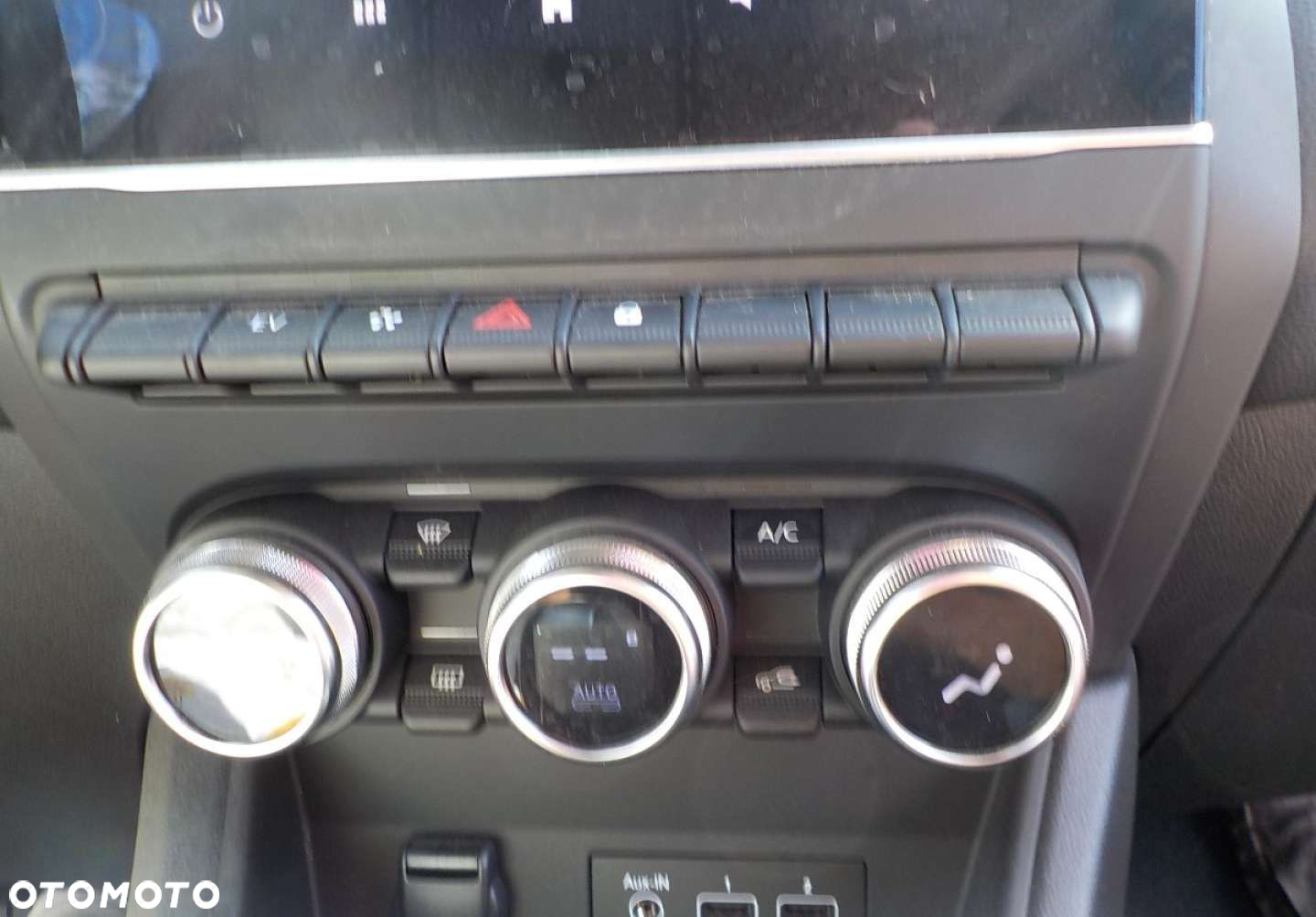 Renault Captur - 22