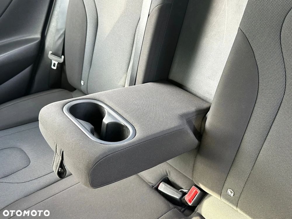 Hyundai Elantra 1.6 Modern CVT - 29