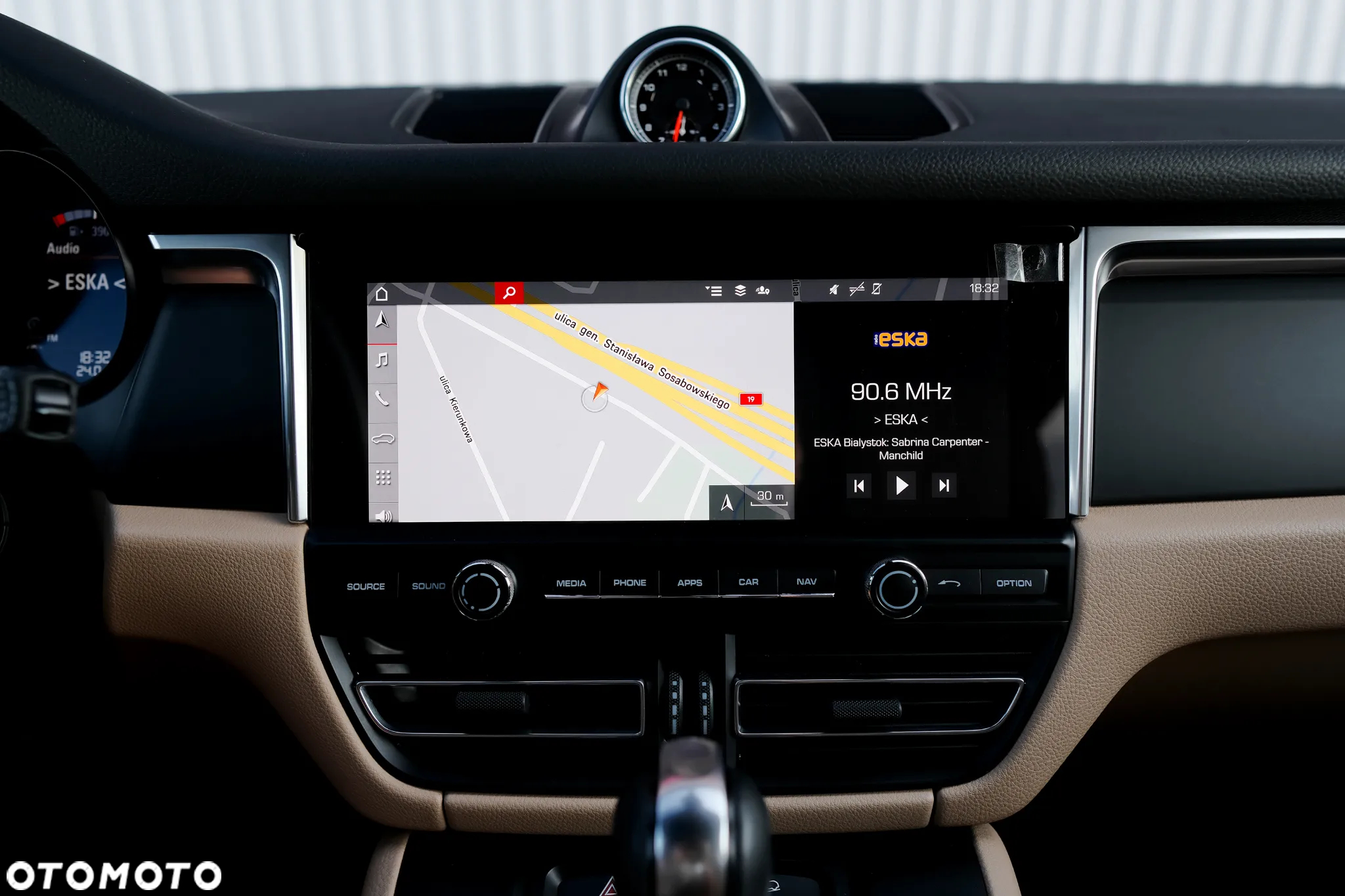 Porsche Macan - 19