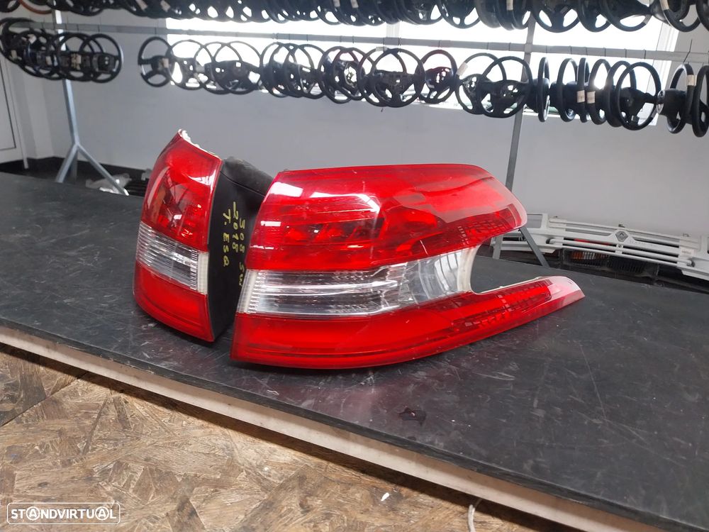 Farolim traseiro Peugeot 308 ano - 11