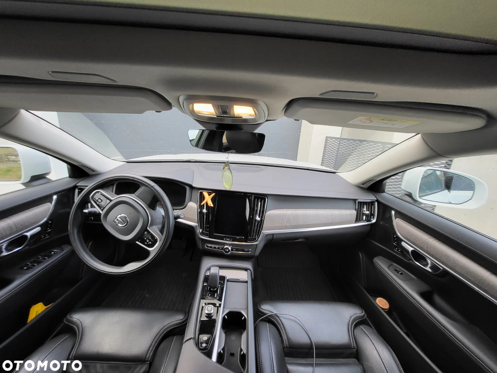 Volvo V90 D5 AWD Momentum Pro - 17