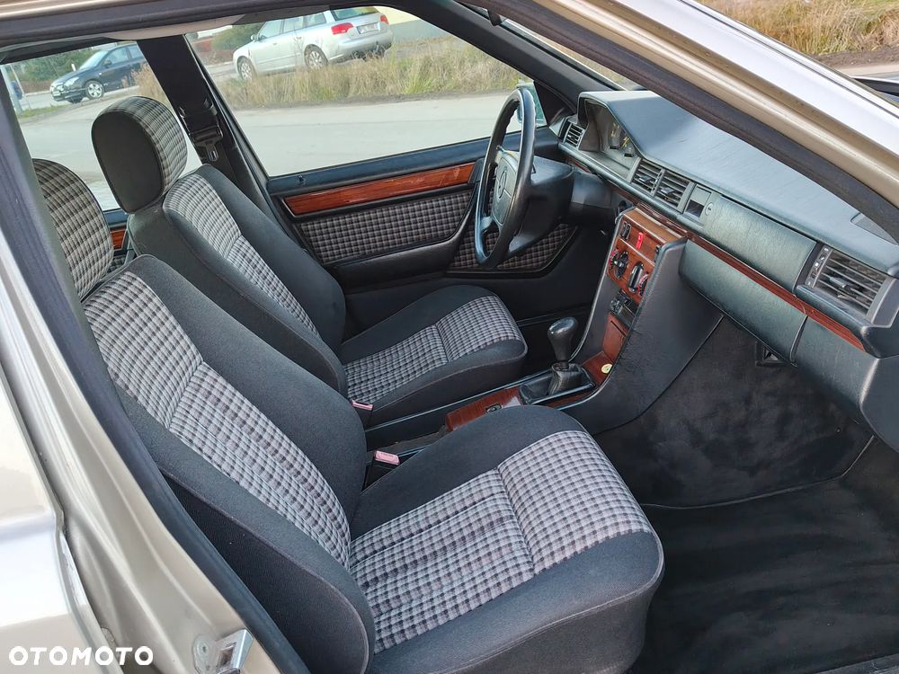 Mercedes-Benz W124 (1984-1993) - 9