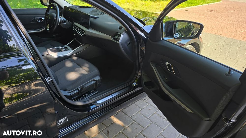 BMW Seria 3 318i Touring Aut. Advantage - 19