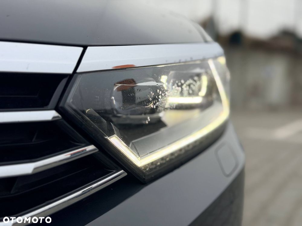 Volkswagen Passat - 5