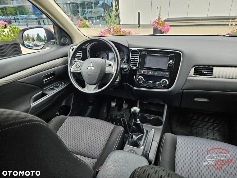 Mitsubishi Outlander 2.0 2WD Invite - 11