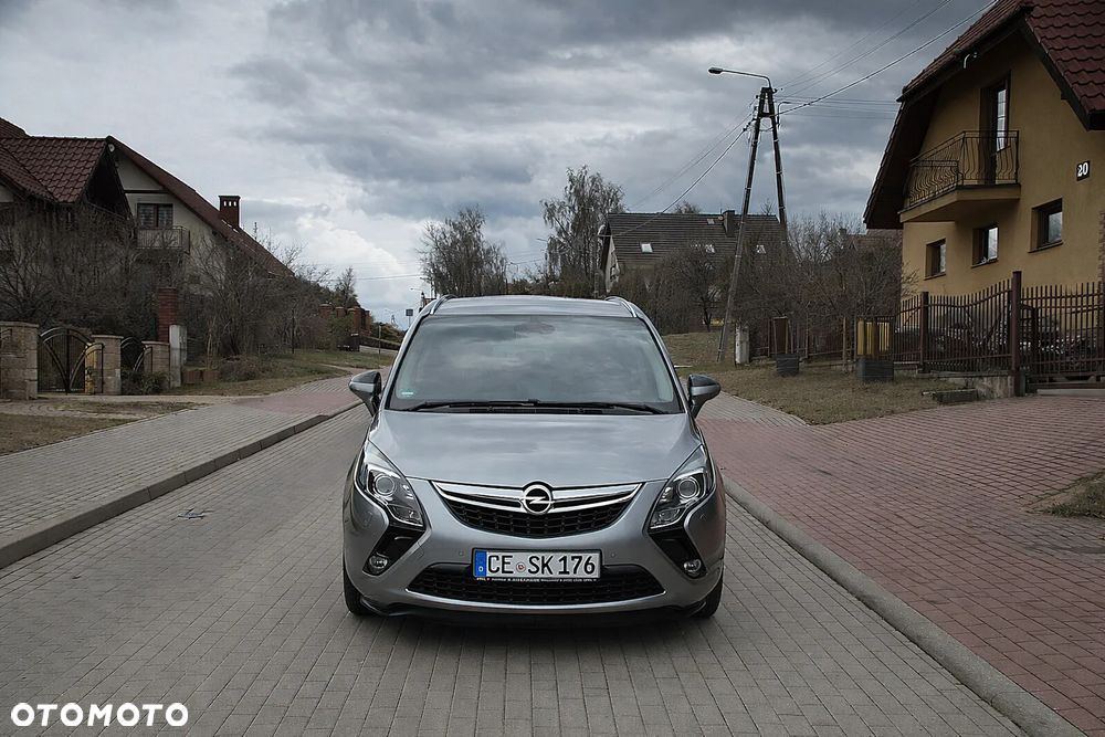 Opel Zafira 1.6 T SIDI Cosmo S&S - 11