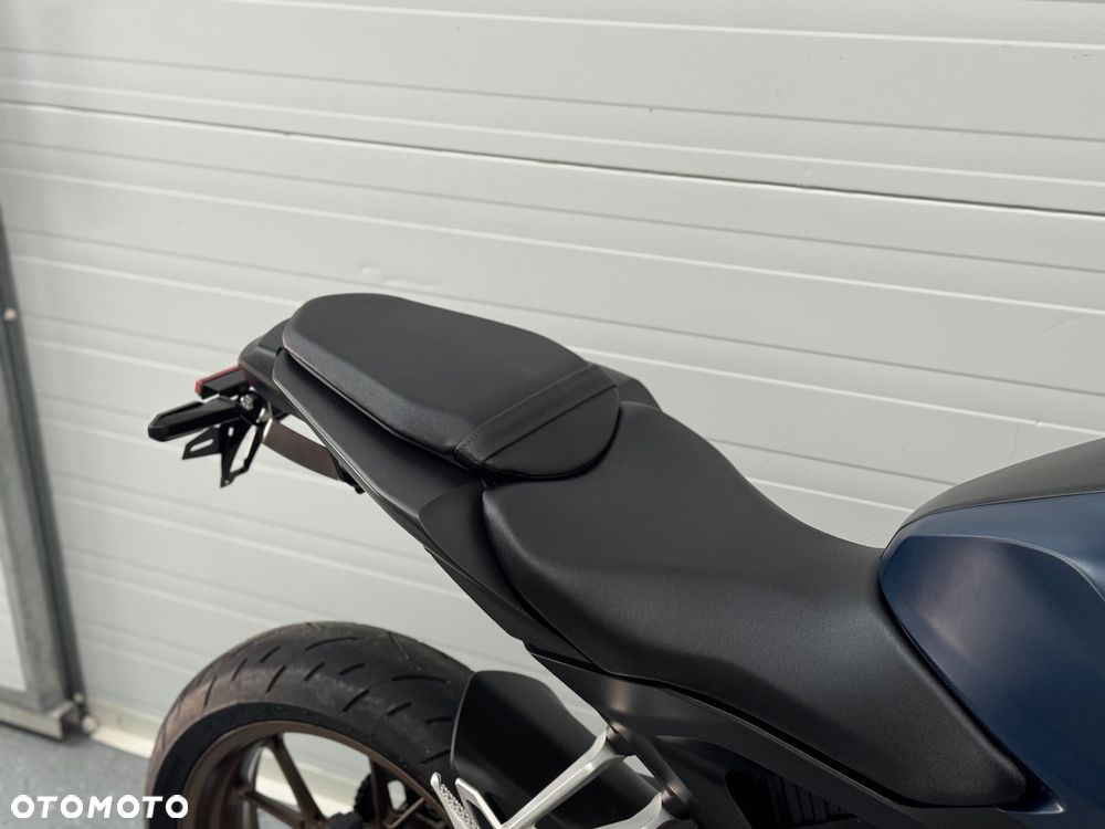 Honda CB - 11