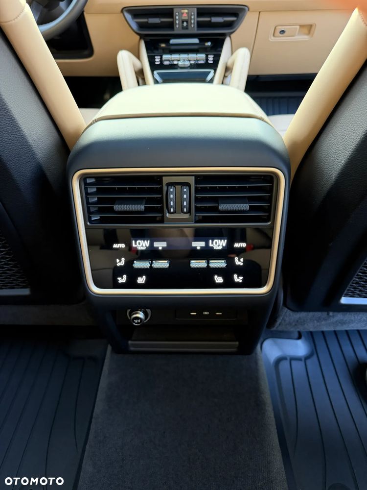 Porsche Cayenne E-Hybrid PHEV - 22