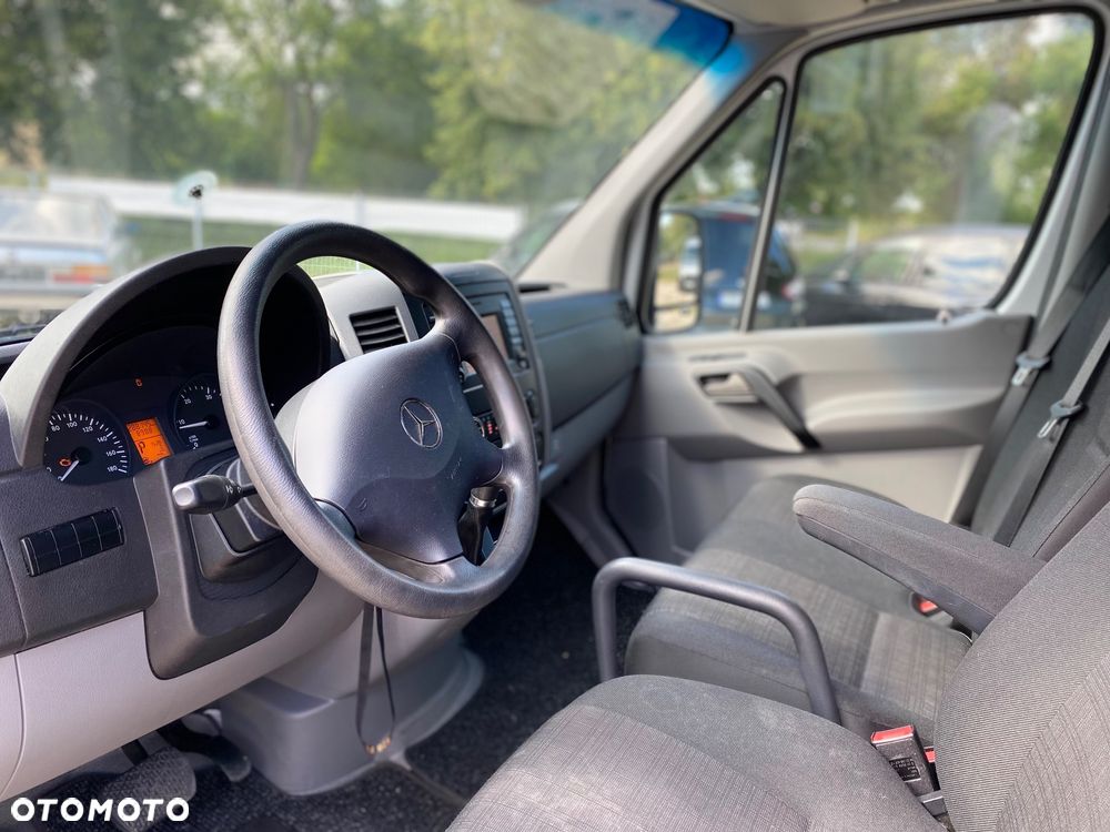 Mercedes-Benz Sprinter - 10