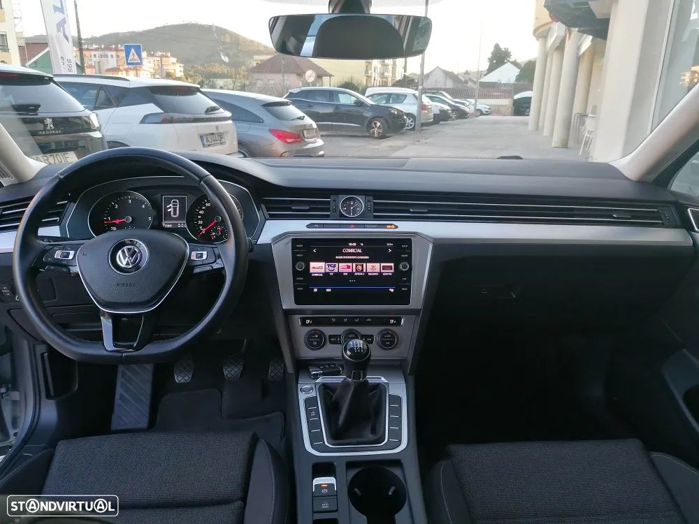 VW Passat Variant 1.6 TDI Confortline - 14