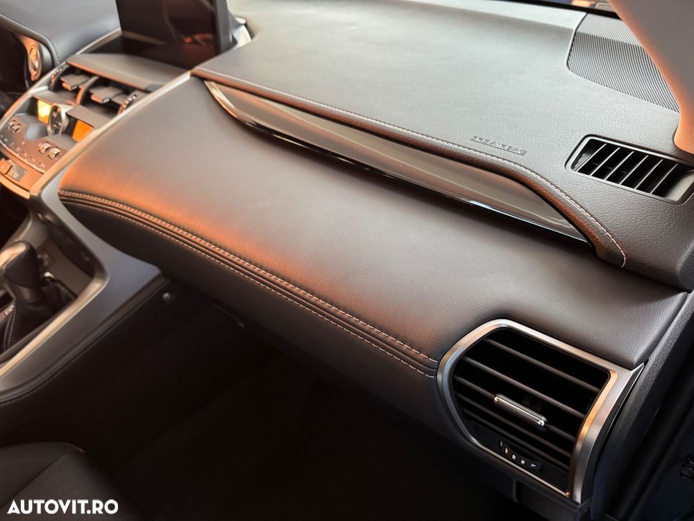 Lexus Seria NX 300h Business Line - 11