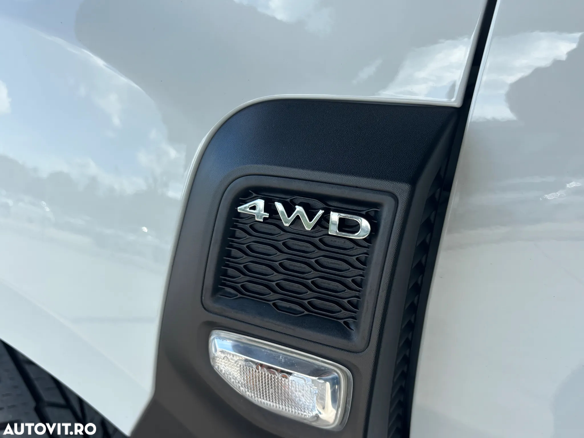 Dacia Duster 1.5 Blue dCi 4WD Comfort - 11